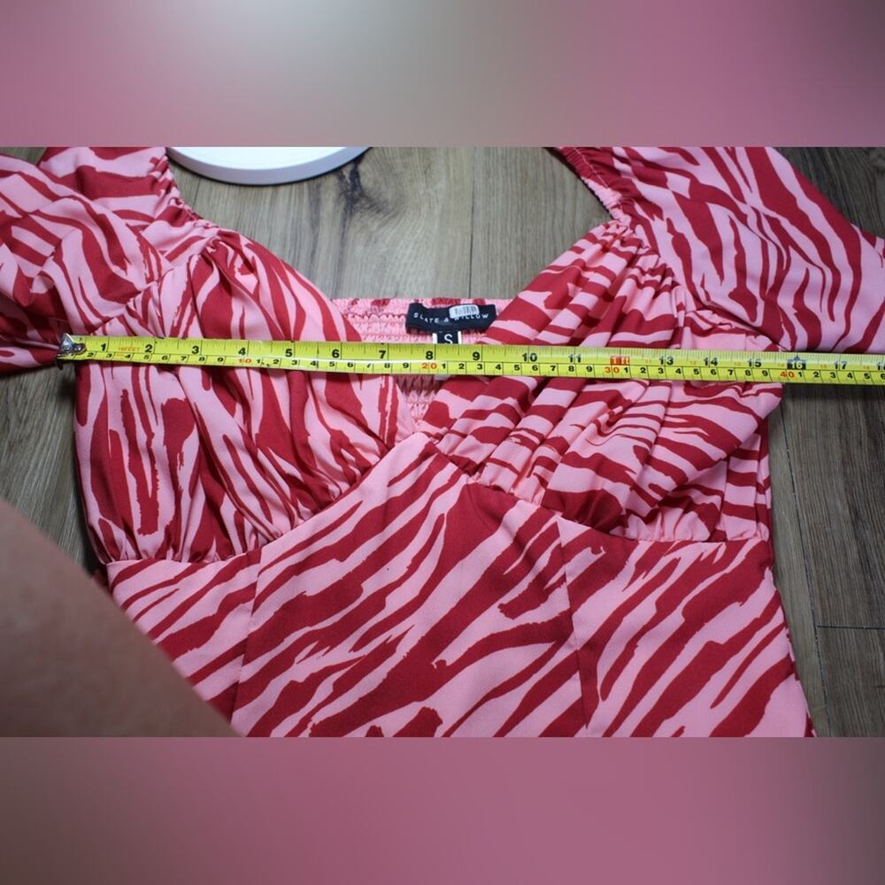 Slate & Willow Red Zebra Print Smocked Back Blouse Long Sleeve Women Size Small - Picture 7 of 8